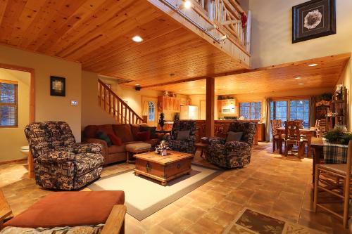 Summit Ski Inn Ski Out - photo 8