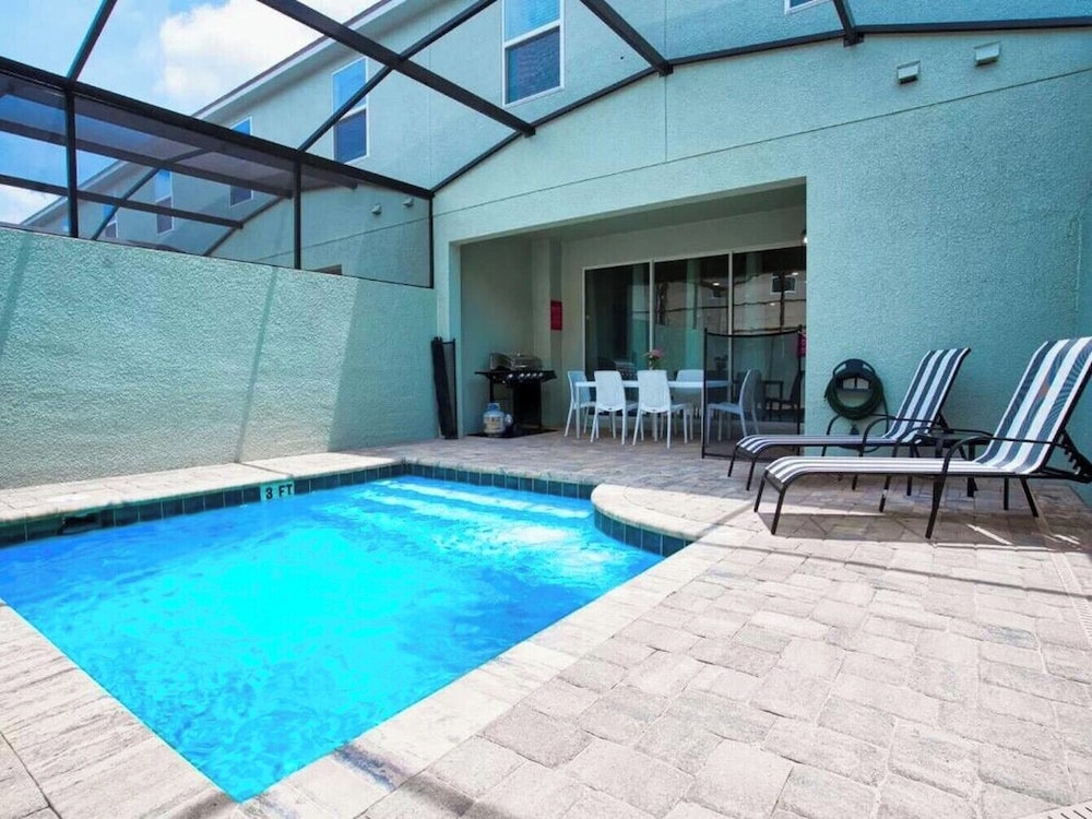 1804 Tropical Palms Circle — 4-Star Luxury Hotel in Kissimmee, United States