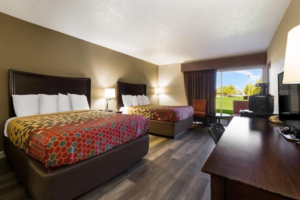 Perry Inn & Suites National Fairground I 75 - photo 30
