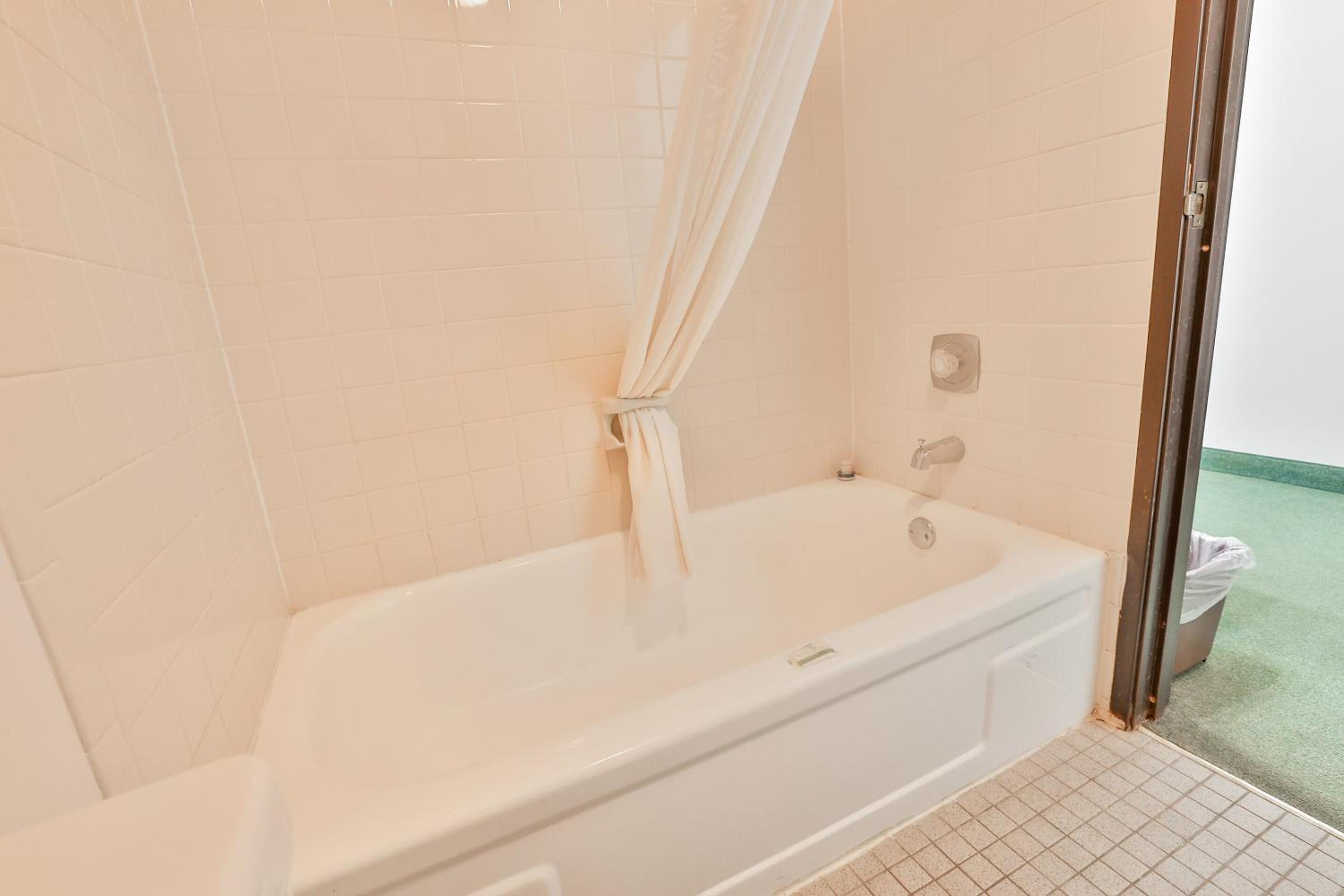 OYO Hotel Pipestone MN Canterbury Park - photo 49