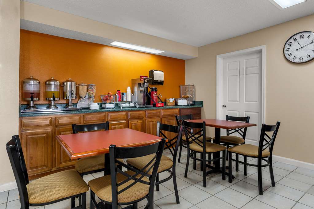 Americas Best Value Inn Montezuma - photo 21