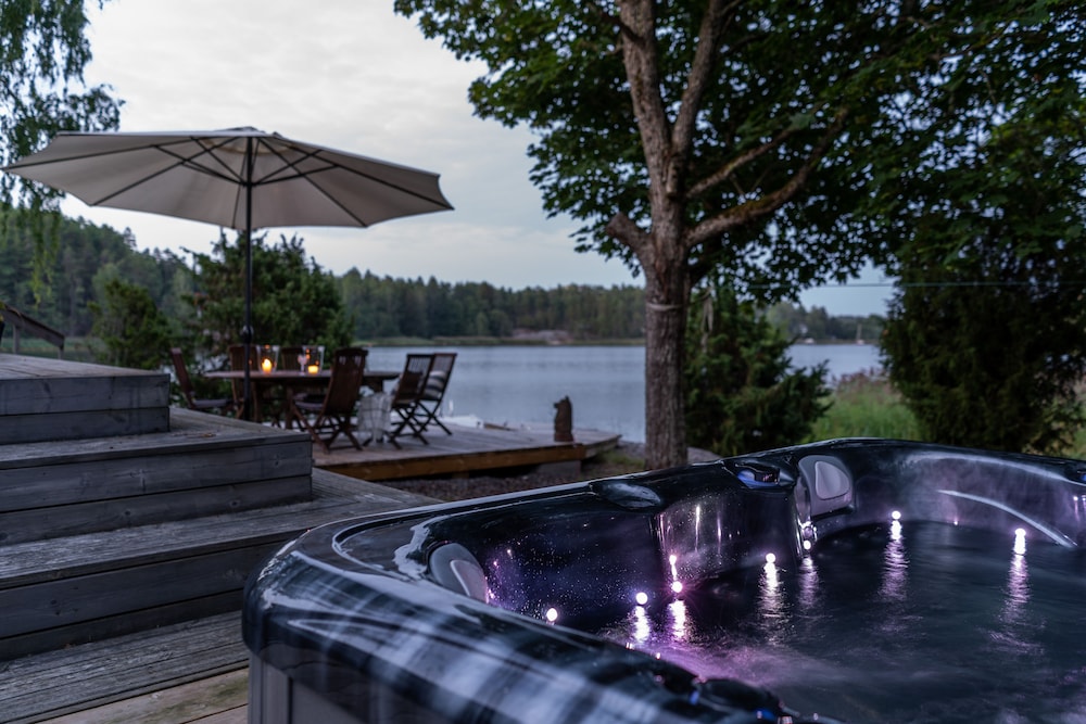 Gorgeous Villa Funkis Strömmen by Sea — 4-Star Luxury Hotel in Pargas, Finland