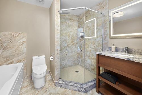 ️ Luxury Mountain View Studio in Canmore ️ — 4-Star Luxury Hotel in Canmore, Canada