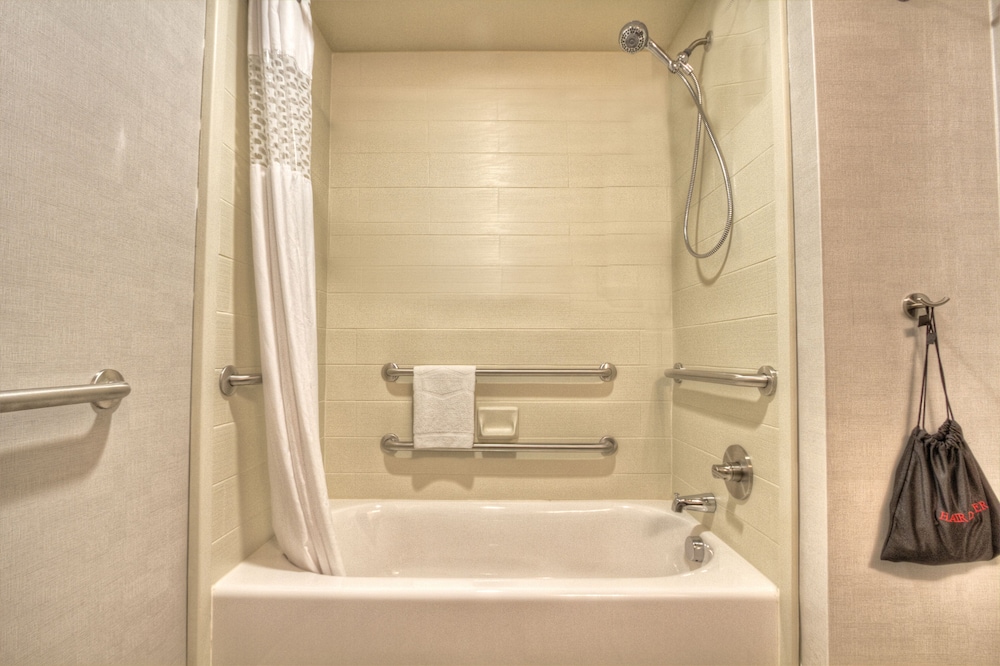 Hampton Inn Cookeville - photo 16