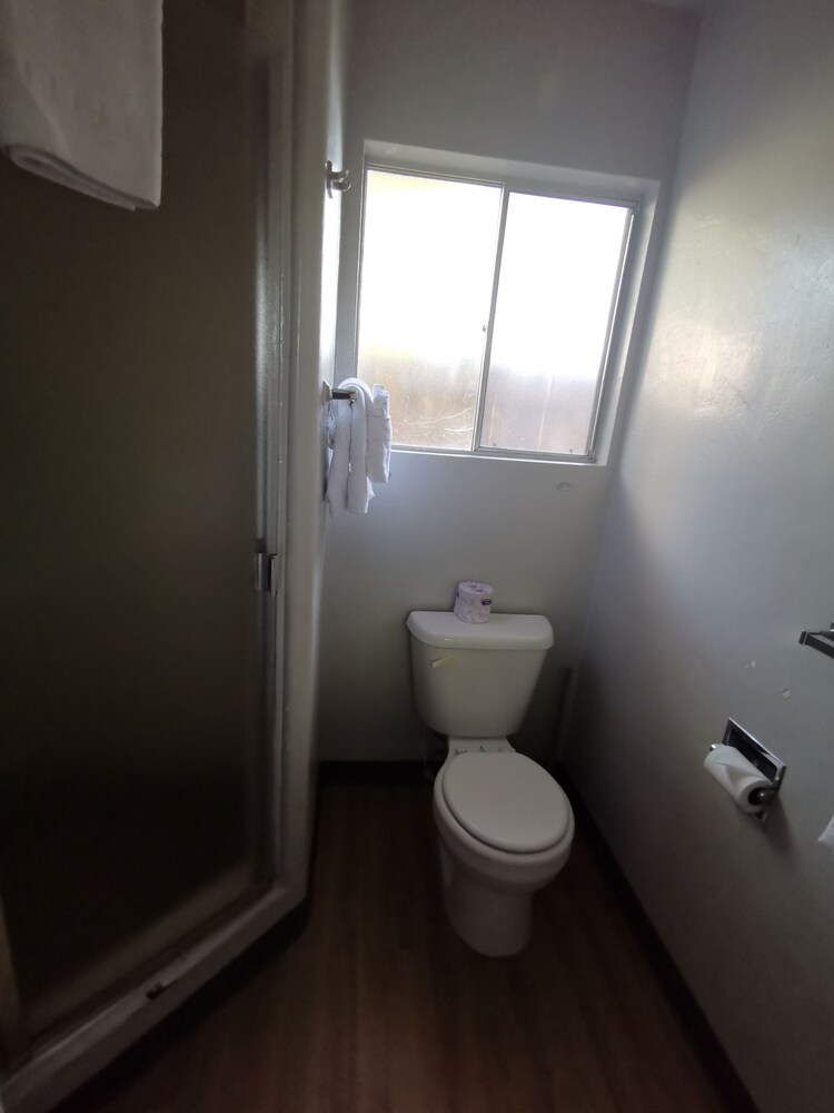 Skylark Shores Resort - photo 52