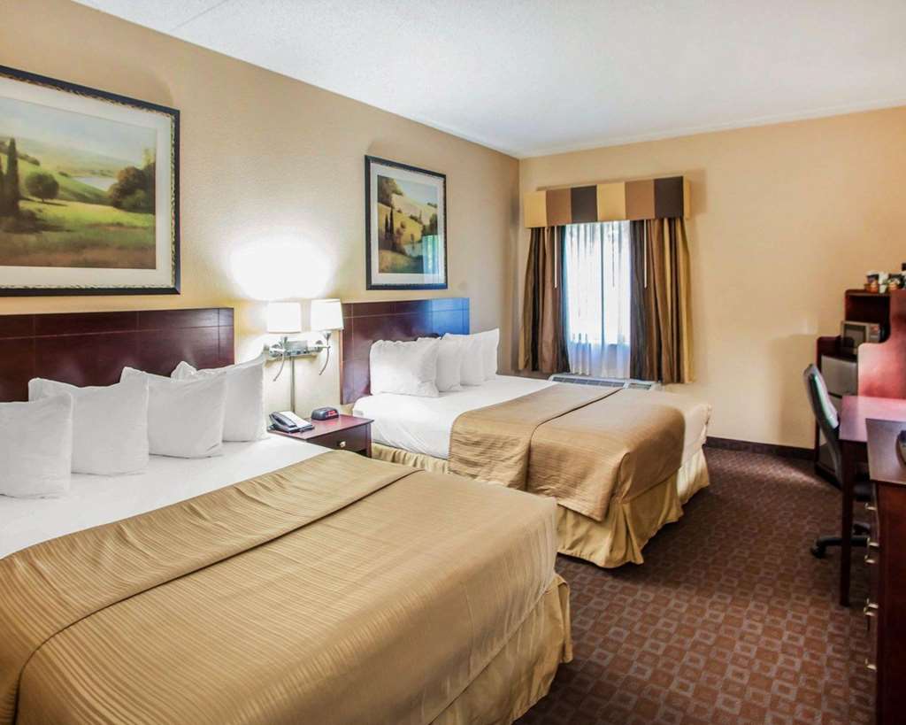 Quality Inn & Suites Peoria North - photo 11