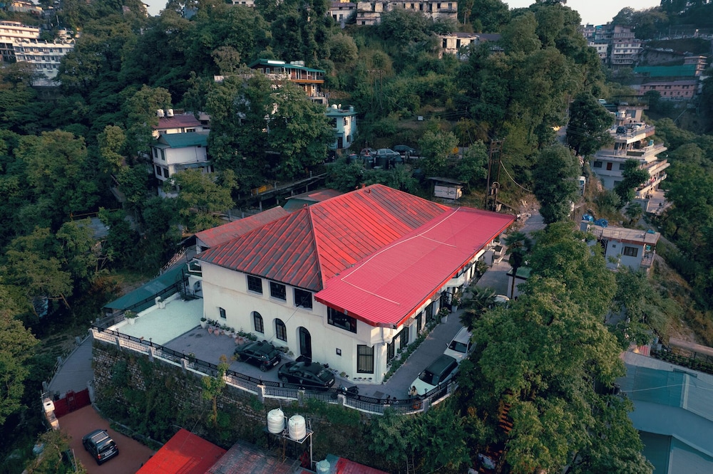 Ilbert Manor in Dehra Dun, India