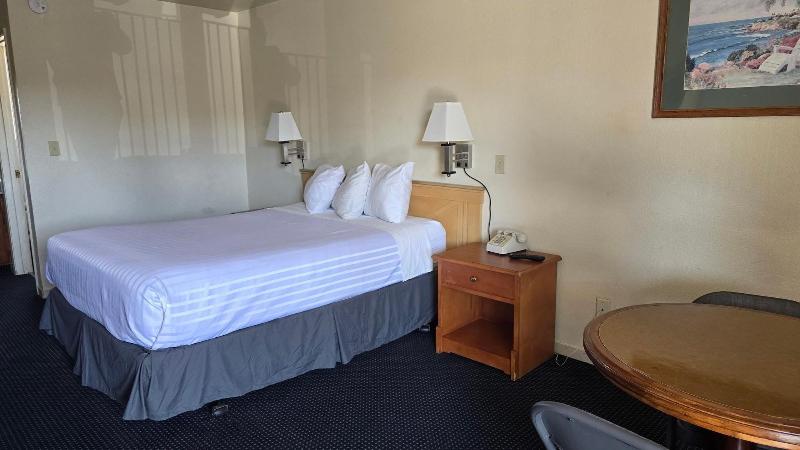 Terrace Inn and Suites - photo 12