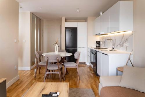 180 View Apartment in Diamond Building Skopje — 4-Star Luxury Hotel in Skopje, Republic of Macedonia