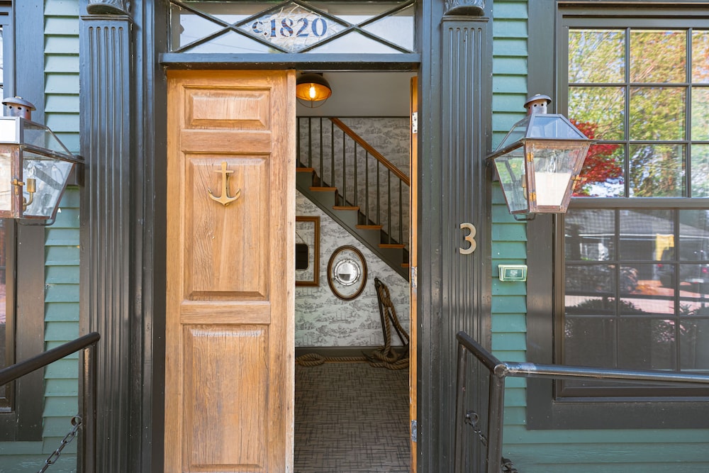 Great Island Inn: A Boutique Apartment Hotel - photo 58