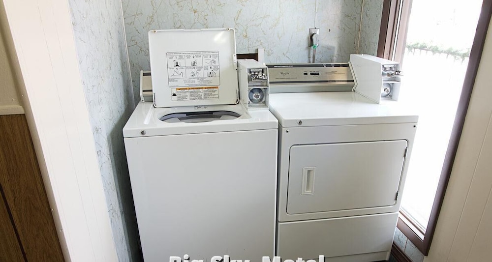 Big Sky Motel - photo 17