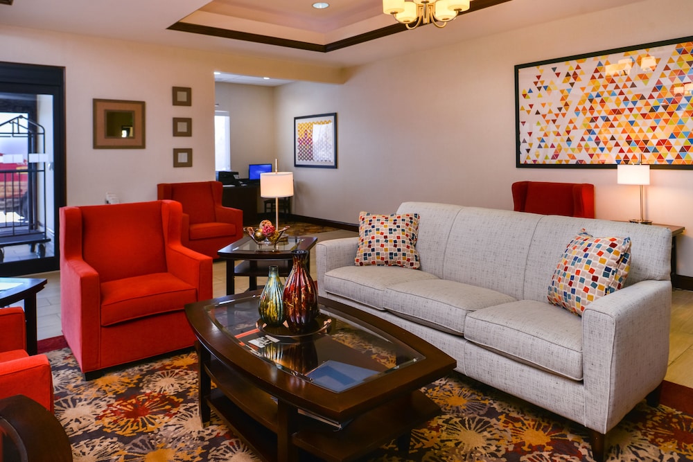 Holiday Inn Express Hotel & Suites Pittsburg by IHG - photo 86