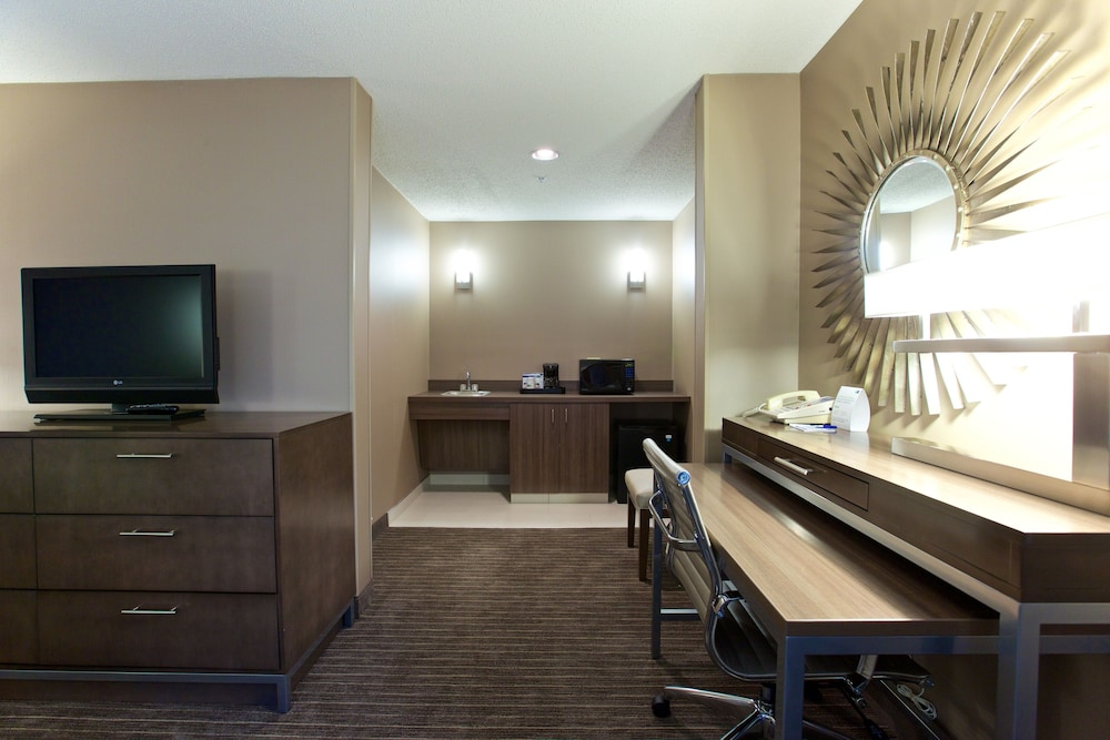 Holiday Inn Express Fargo West Acres by IHG - photo 17