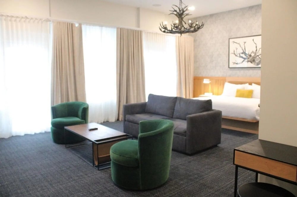 SaltLine Hotel - photo 21