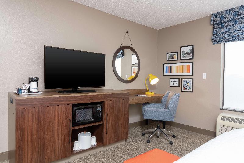 Hampton Inn Warsaw - photo 42