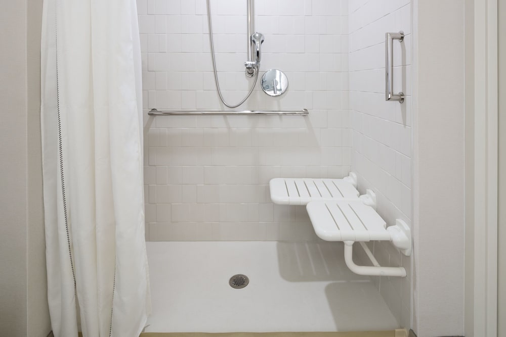 Sheraton Hartford Hotel at Bradley Airport - photo 11