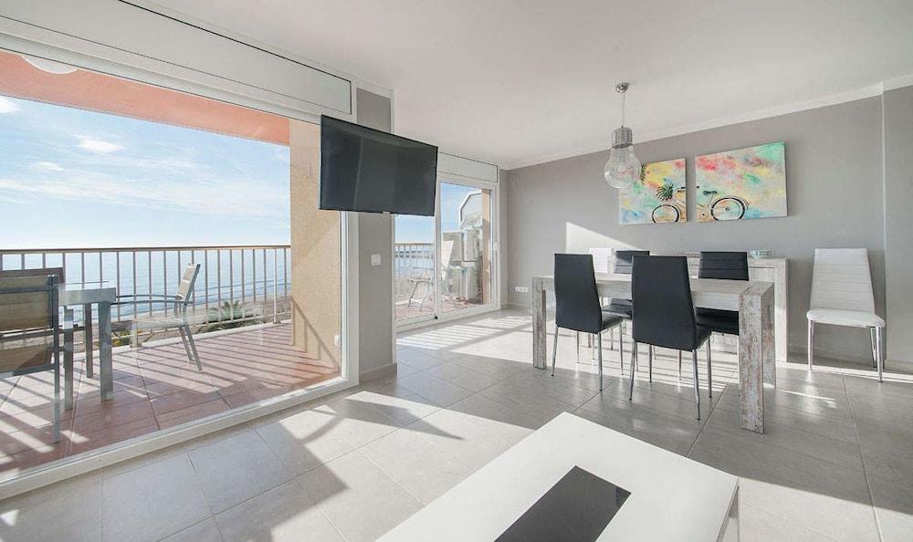 Apartamento Segur — 4-Star Luxury Hotel in Calafell, Spain