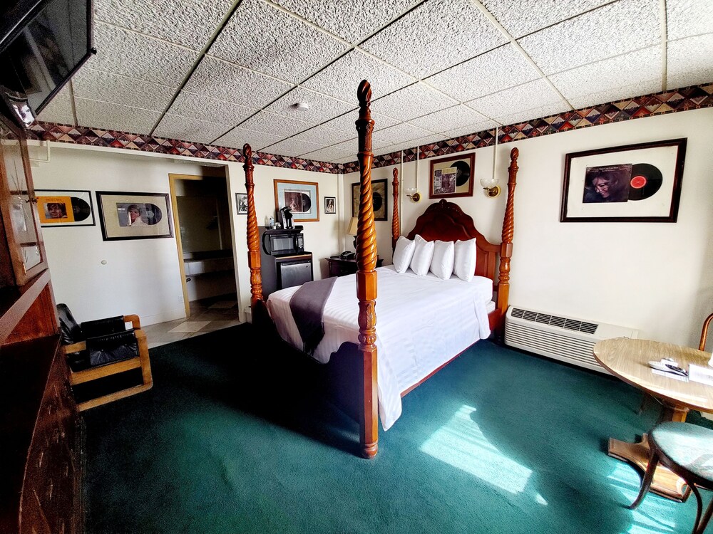 Hotel Nevada - photo 13