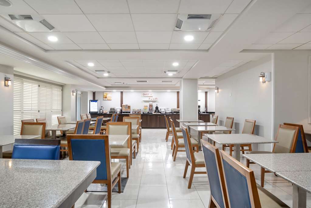 Comfort Inn & Suites New Orleans Airport North - photo 34