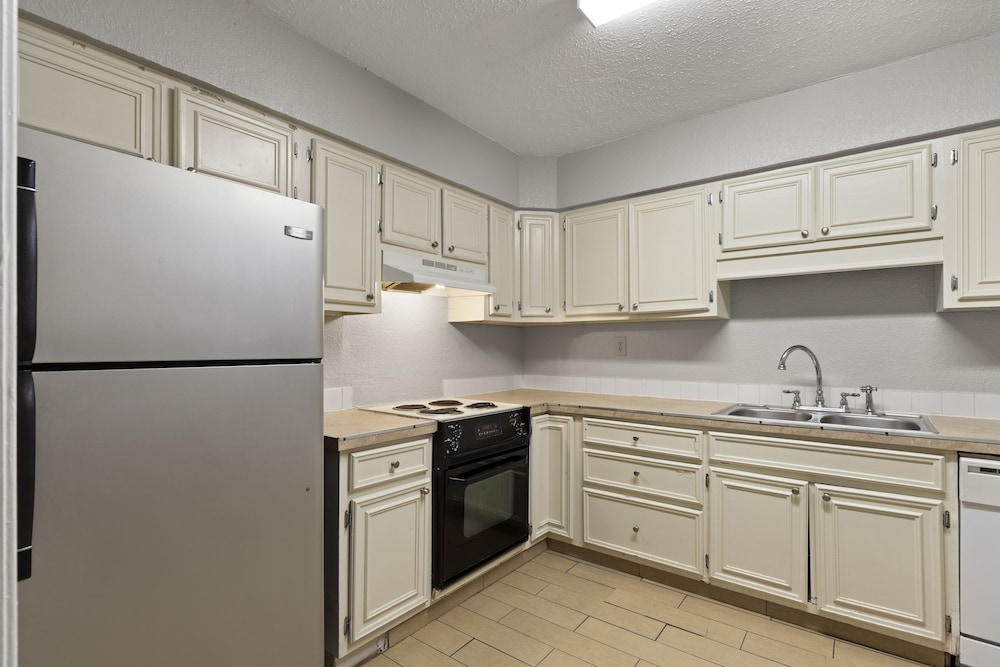 Ocean Crest Inn and Suites - photo 51