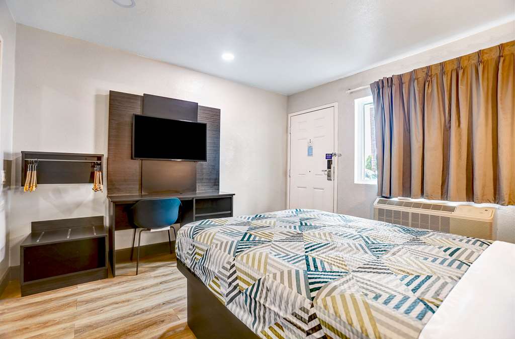 Motel6 San Bernardino CA South - photo 12