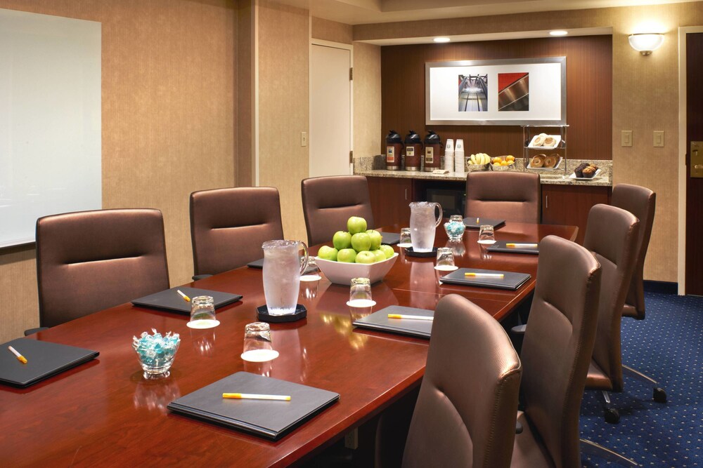 Courtyard by Marriott Cincinnati Covington - photo 31