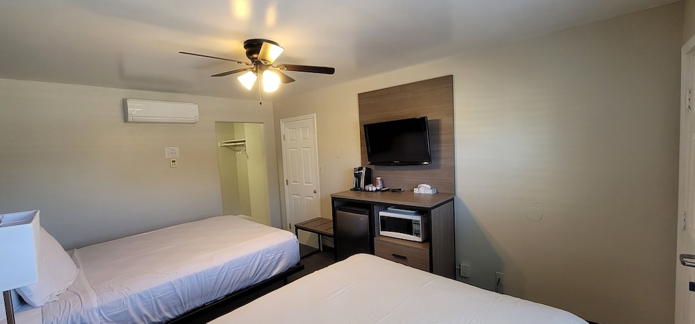 Pismo Beachwalker Inn & Suites - photo 12