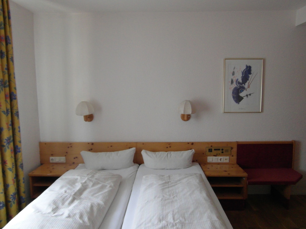 Ratskeller Lauda — hotel in Lauda-Konigshofen