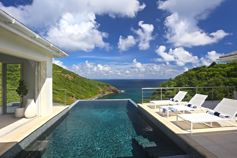 Xhale Luxury Villa — 4-Star Luxury Hotel in Gros Islet, Saint Lucia