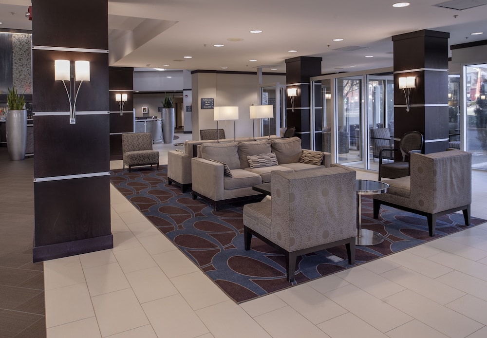 Embassy Suites by Hilton St. Louis Airport - photo 3