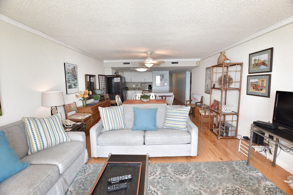 0401 Waters Edge Resort 3 Bedroom Condo by RedAwning - photo 20