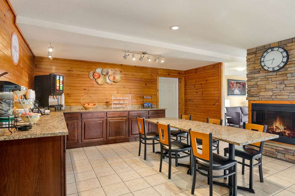 Howard Johnson by Wyndham Pigeon Forge - photo 45