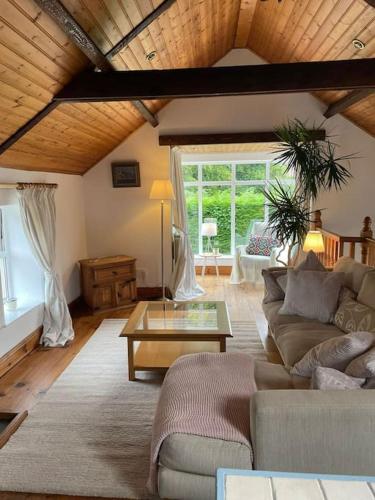Converted Victorian Coach House on the North Coast — 4-Star Luxury Hotel in Coleraine, United Kingdom