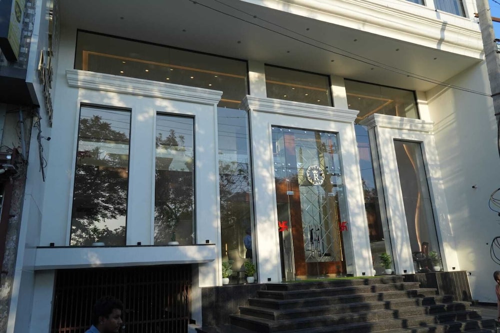 Hotel The Royalista in Bathinda, India