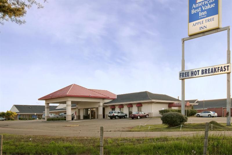 Americas Best Value Inn Forest - photo 3