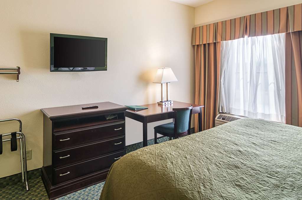 Quality Inn & Suites Harvey Chicago Southland - photo 17