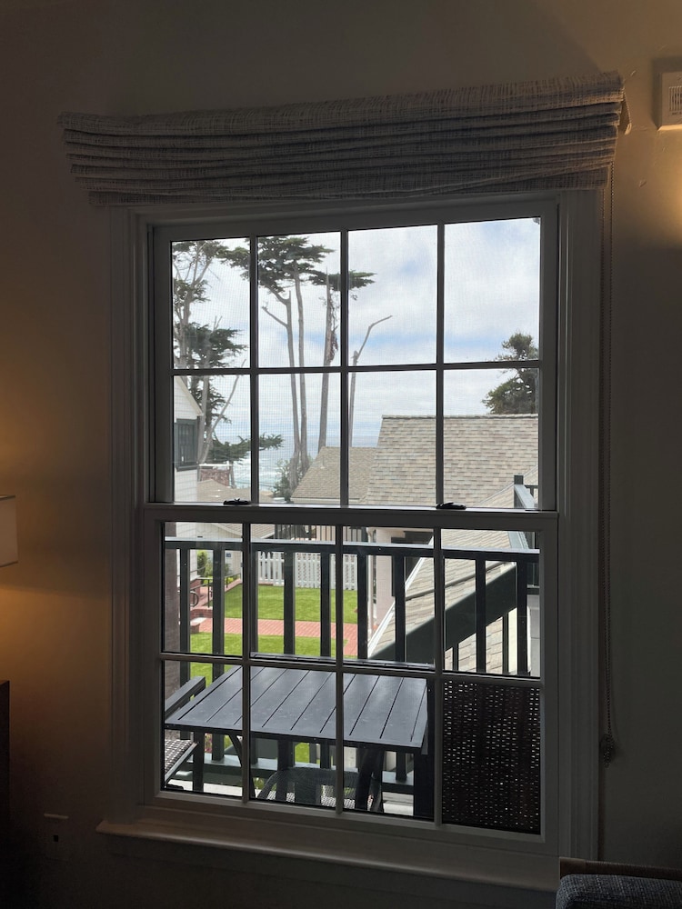 Carmel Beach Hotel - photo 18