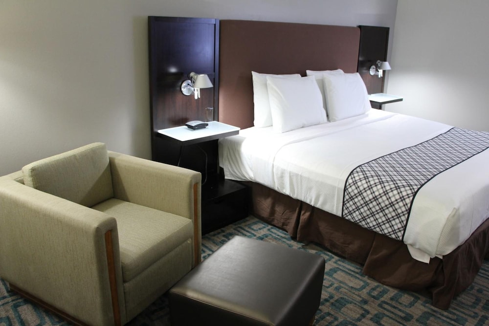 Westbridge Inn & Suites Carrollton - photo 17