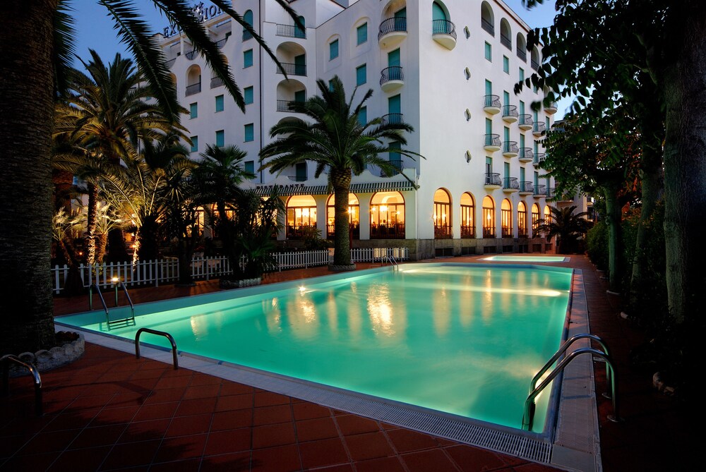 Grand Hotel Excelsior — 4-Star Luxury Hotel in San Benedetto Del Tronto, Italy