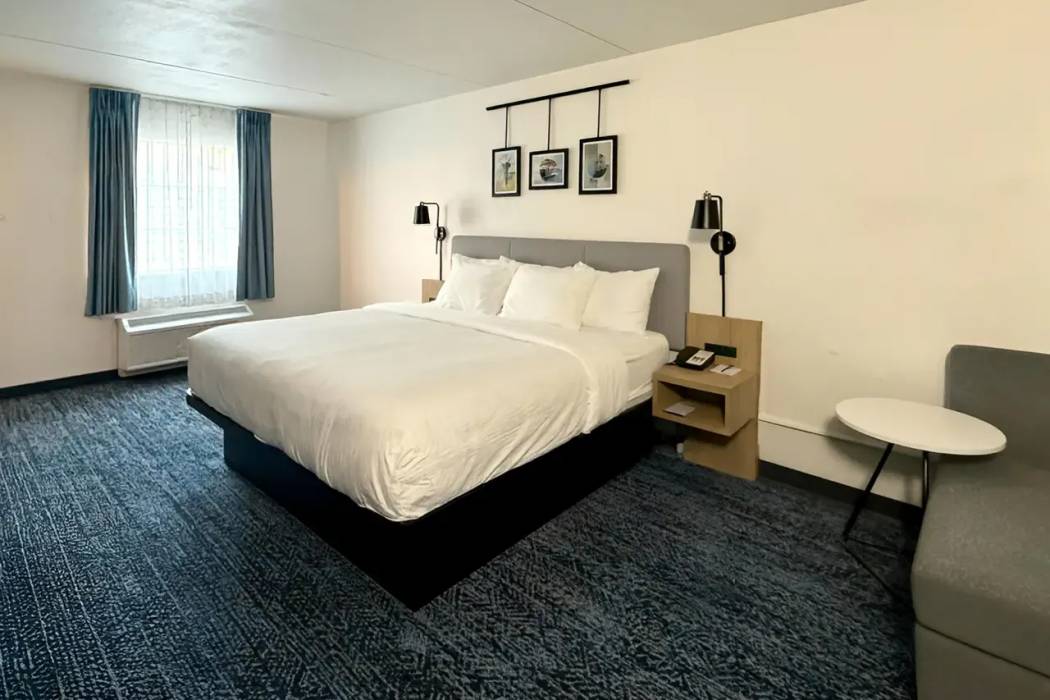 La Quinta Inn Merrillville - photo 19