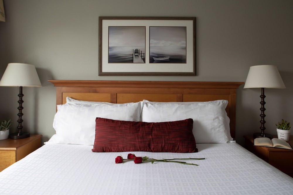 Rivertide Suites Hotel - photo 11