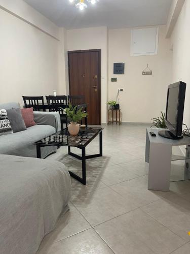 Cozy Apartment in Nea Palatia Oropos — 4-Star Luxury Hotel in Oropos, Greece
