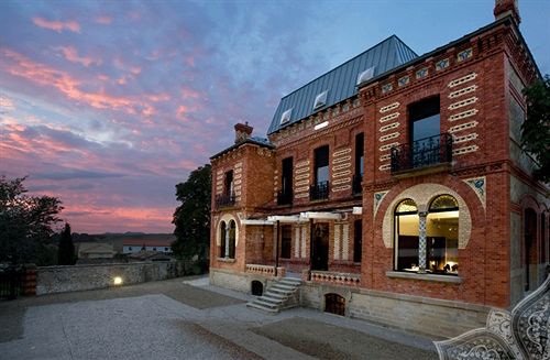 Hotel Villa Clementina — 4-Star Luxury Hotel in Murillo De Rio Leza, Spain