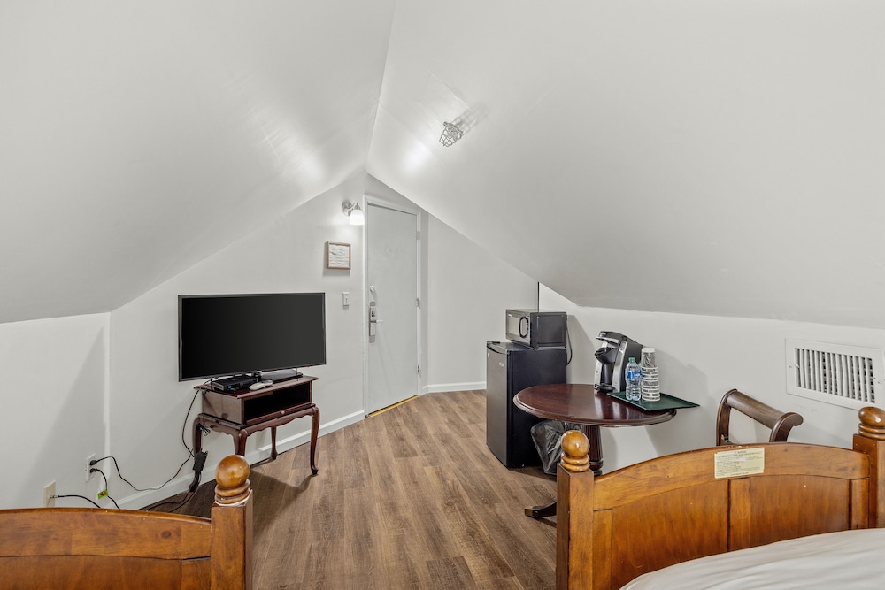 Coombs Inn and Suites - photo 6