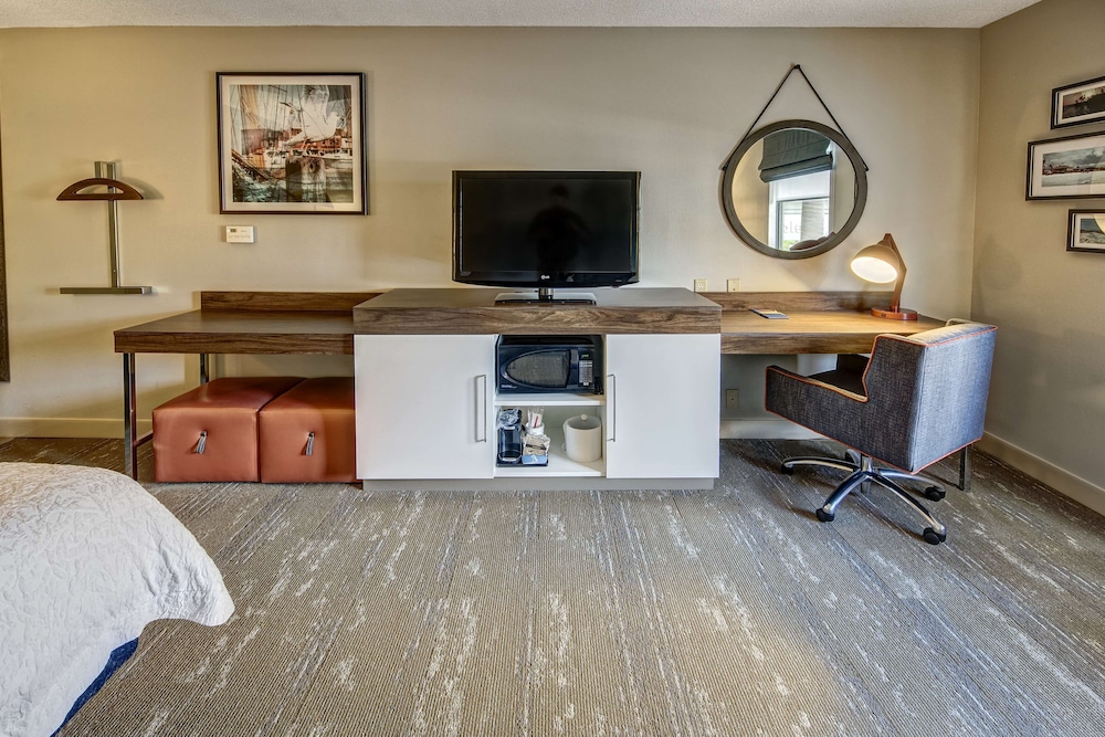 Hampton Inn & Suites Fort Myers Estero FGCU - photo 18