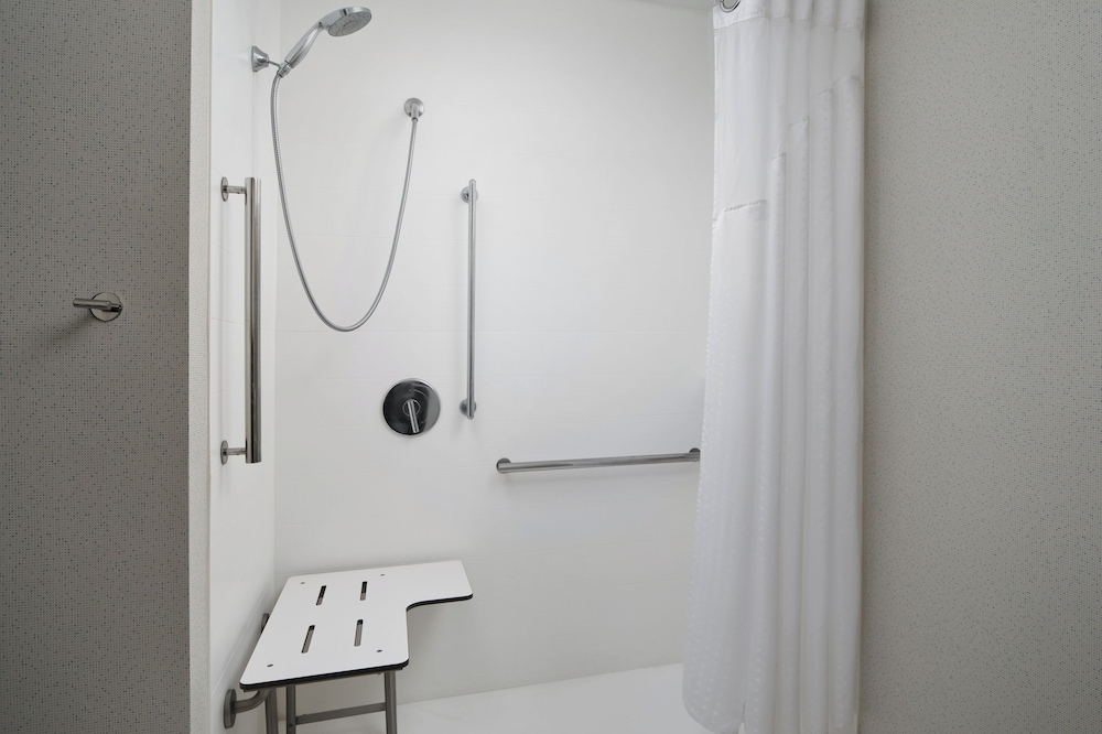 Holiday Inn Express & Suites Brunswick by IHG - photo 14