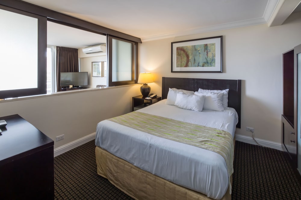 Regency on Beachwalk Waikiki by OUTRIGGER - photo 16