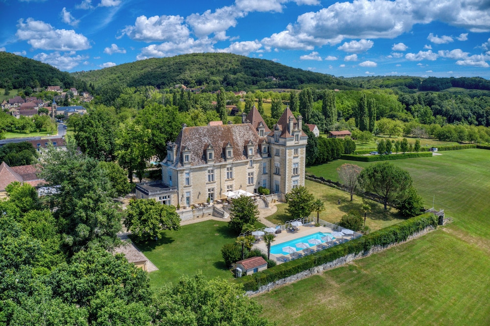 Domaine de Monrecour Hôtel & Restaurant Proche de Sarlat in Sarlat-La-Caneda, France