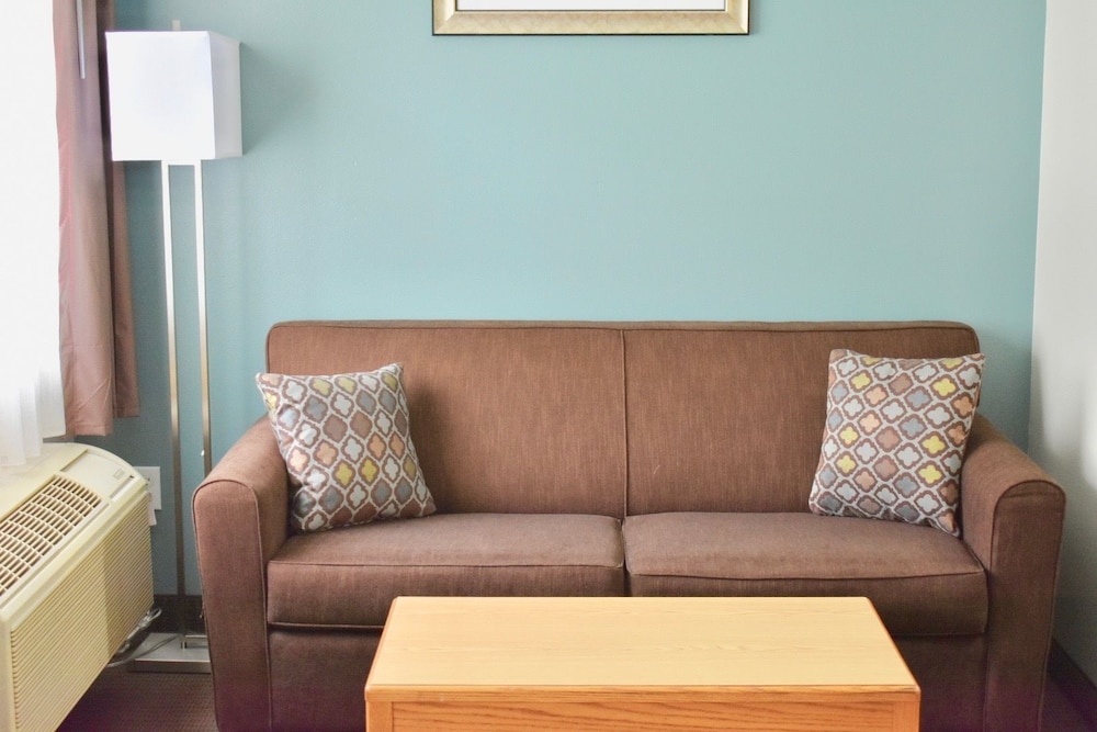 MainStay Suites Cedar Rapids North Marion - photo 10