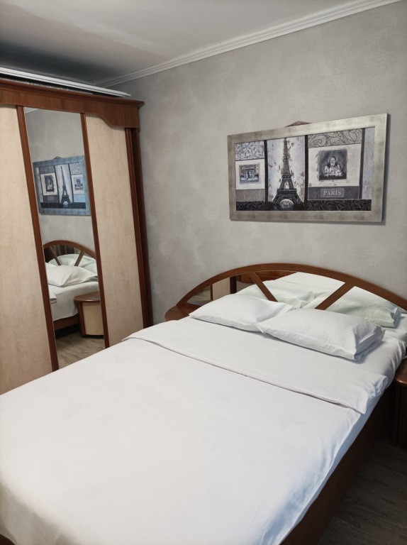 Relaxing Rustic Oasis II Unit B 6 minute walk to Downtown Cyclists Welcome — hotel in Cumberland